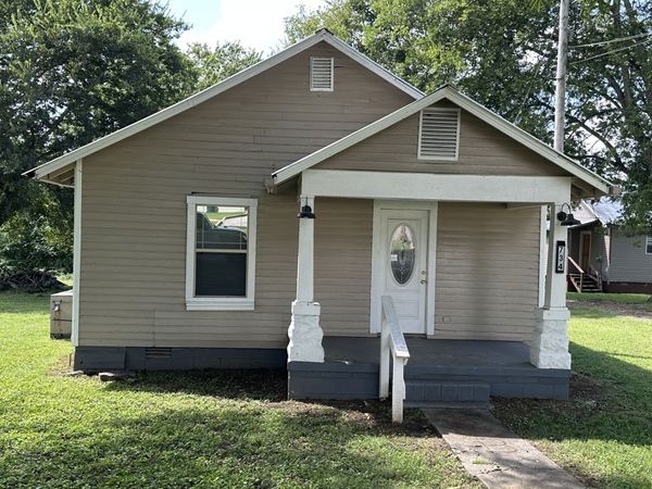 734 Childers St , Pulaski, TN 38478