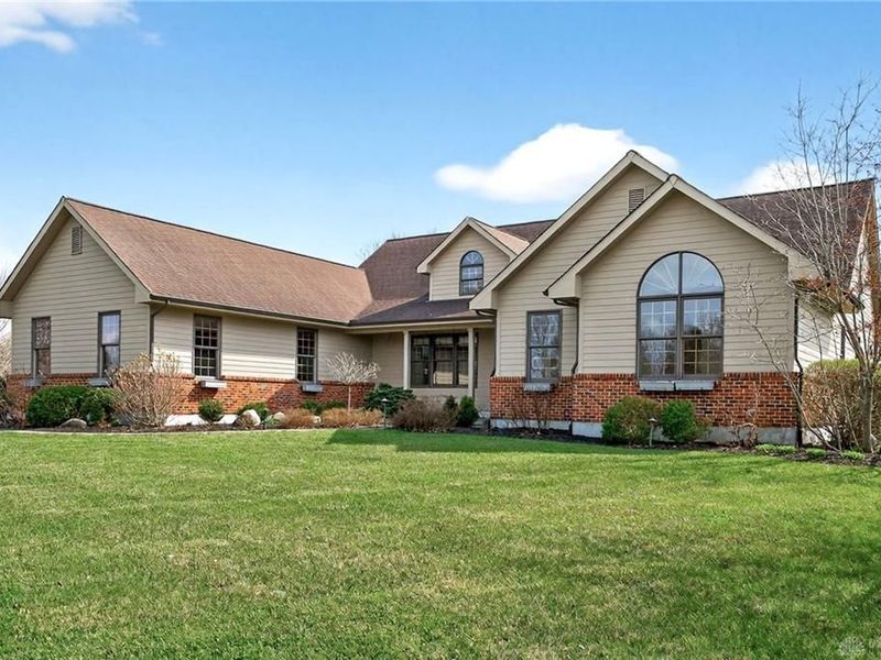 365 Fitchs Farm Court, Lebanon, OH 45036 Photo 2