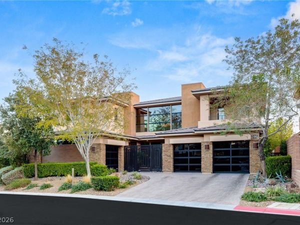 38 Moonfire Drive , Las Vegas, NV 89135