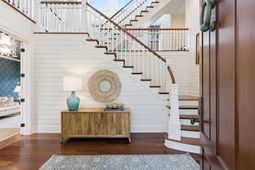 2871 Ion Avenue photo 4