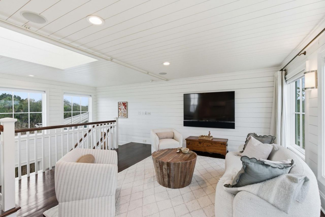 2871 Ion Avenue Photo 38