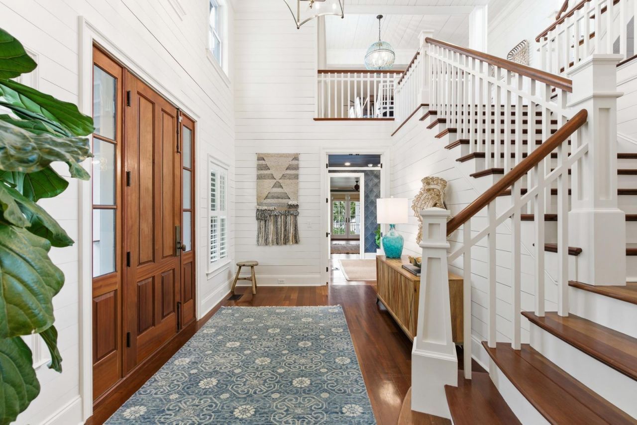 2871 Ion Avenue Photo 4