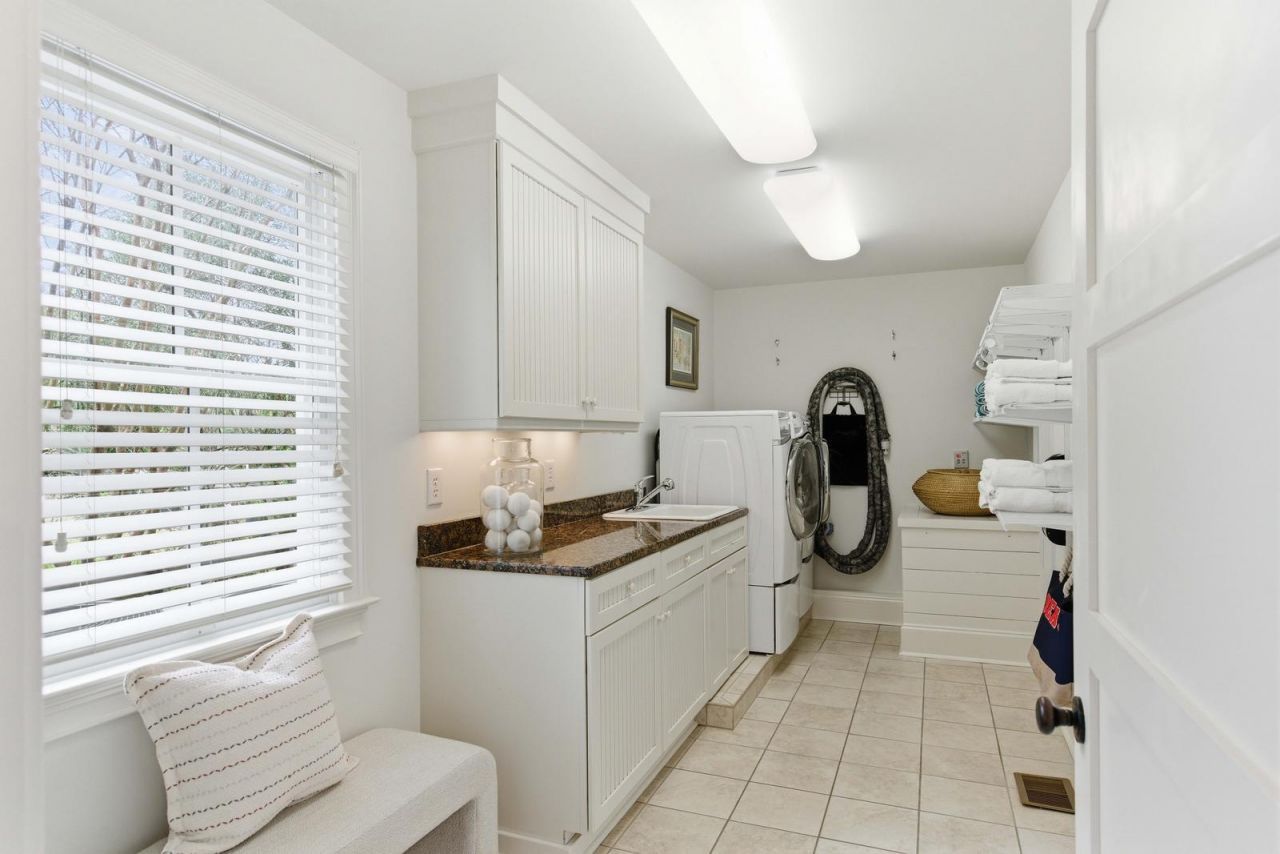 2871 Ion Avenue Photo 53