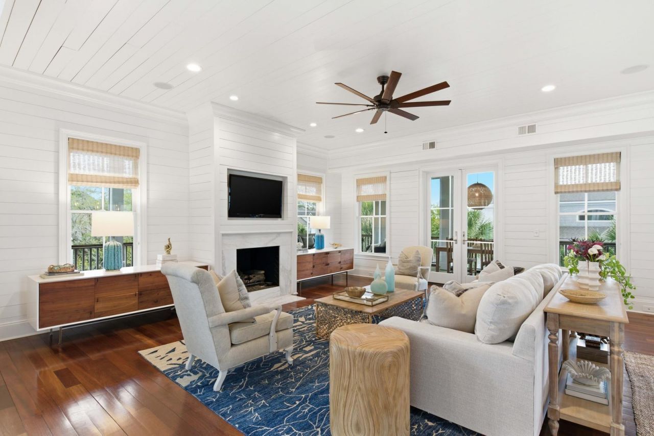 2871 Ion Avenue Photo 6