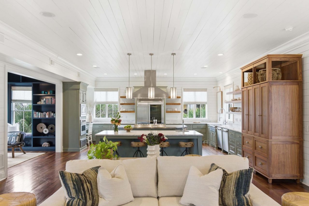 2871 Ion Avenue Photo 9