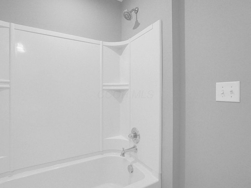 8239 Woodland Creek Court, Blacklick, OH 43004 Photo 39