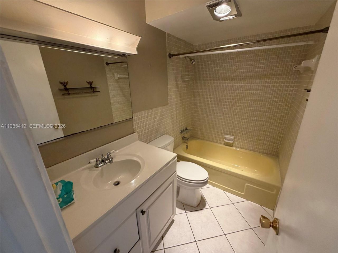 1000 NE 14th Ave, Unit 201, Hallandale Beach, FL 33009 Photo