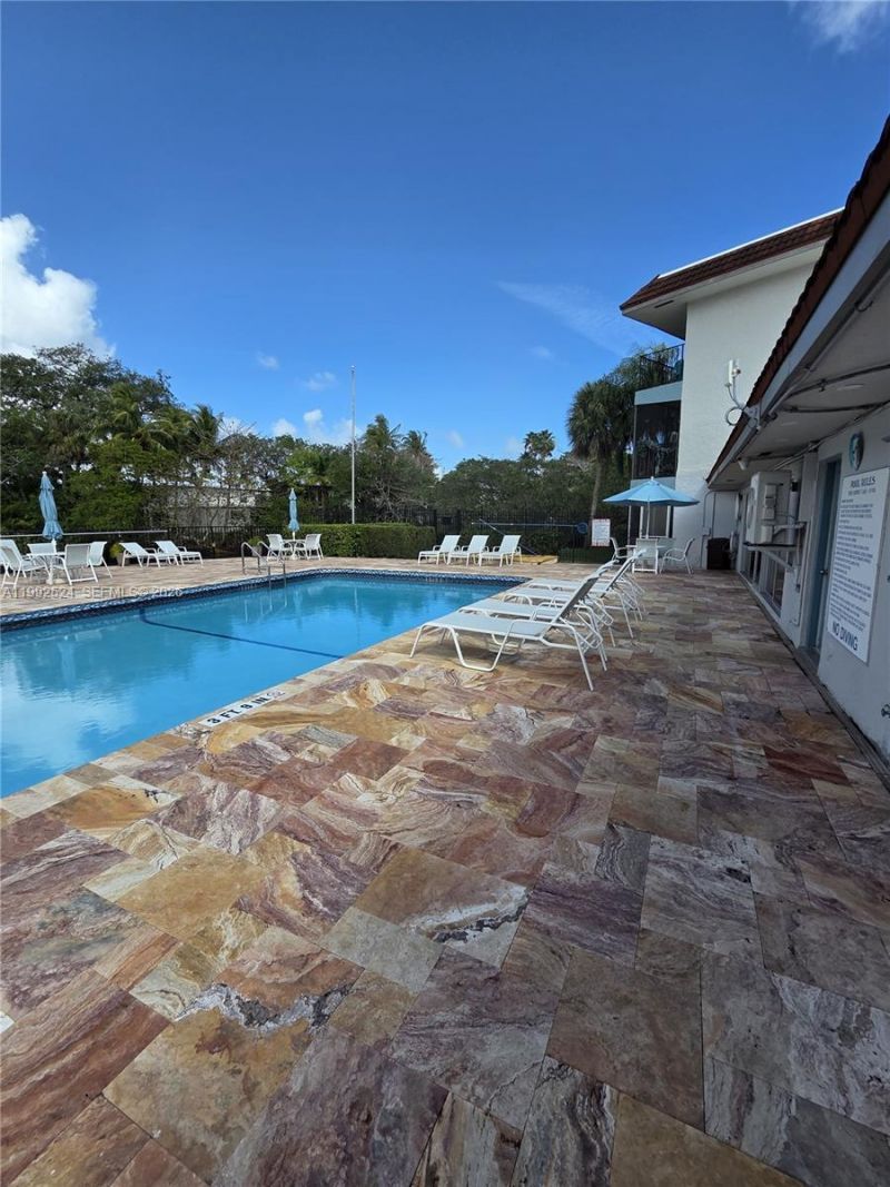 333 NW 17th Ct , Unit 203B, Fort Lauderdale, FL 33311 Photo