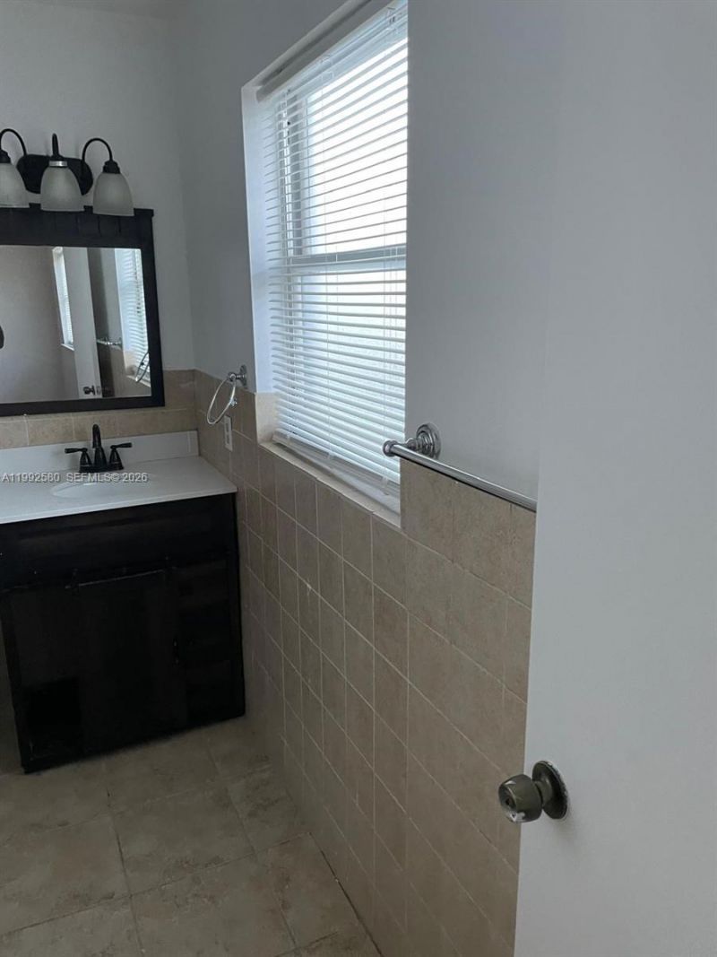 222 SW 1st St , Unit H-5, Pompano Beach, FL 33060 Photo