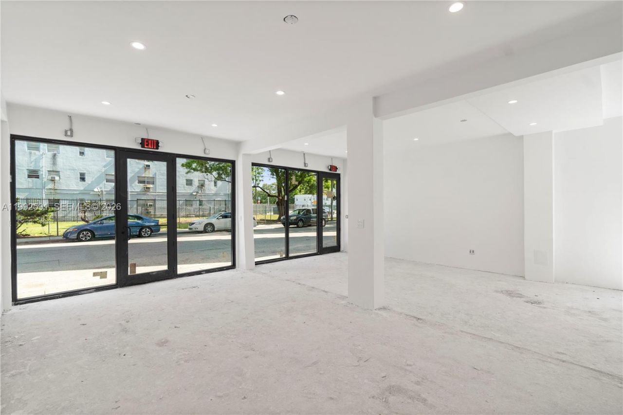 212 NW 11th St, Miami, FL 33136 Photo