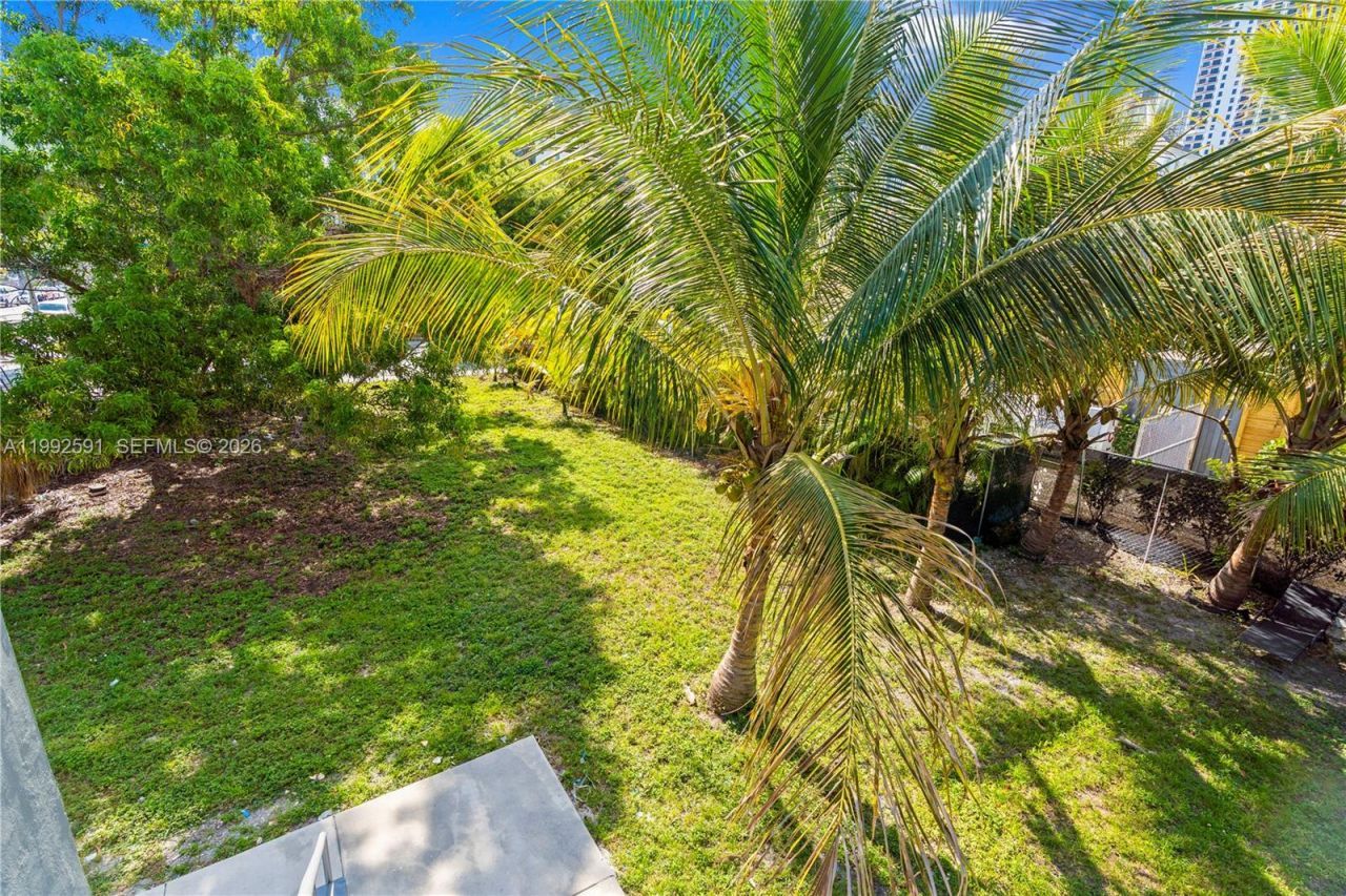 212 NW 11th St, Miami, FL 33136 Photo