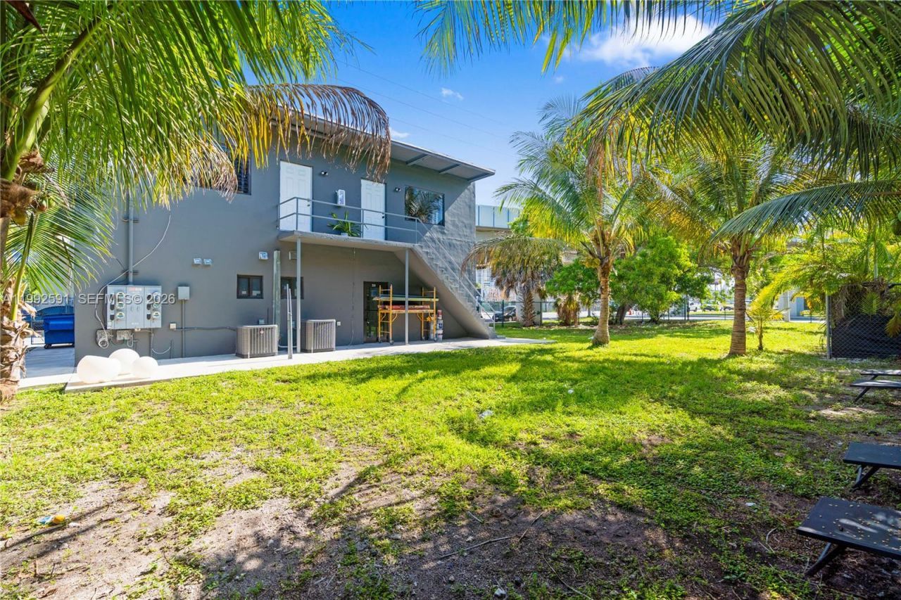 212 NW 11th St, Miami, FL 33136 Photo