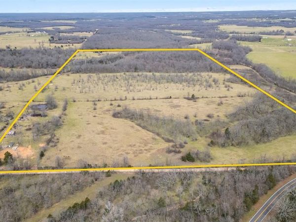 181 Bennett Road , Stoutland, MO 65567