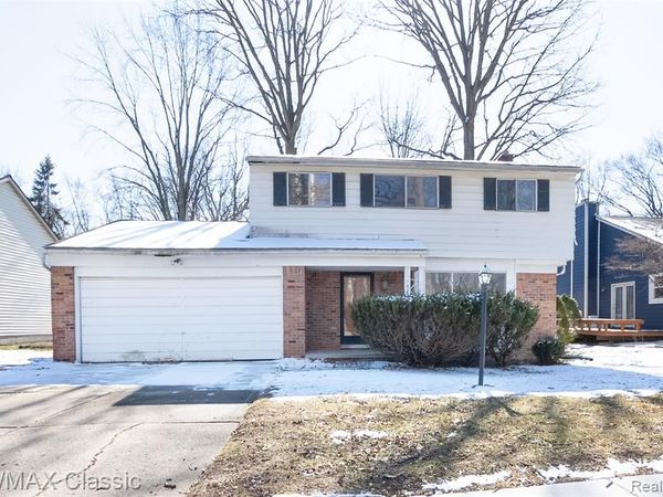 16083 Kirkshire Avenue, Beverly Hills Vlg, MI 48025