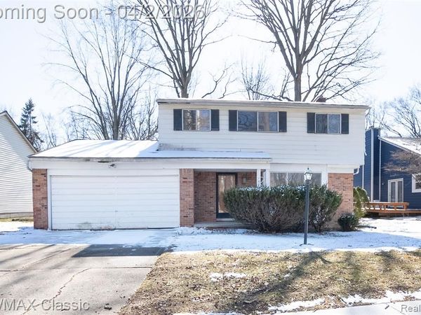 16083 Kirkshire Avenue, Beverly Hills Vlg, MI 48025