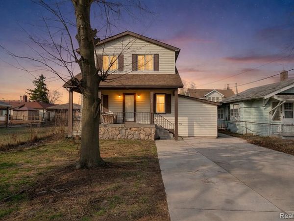 22453 E 10 Mile Road, St. Clair Shores, MI 48080