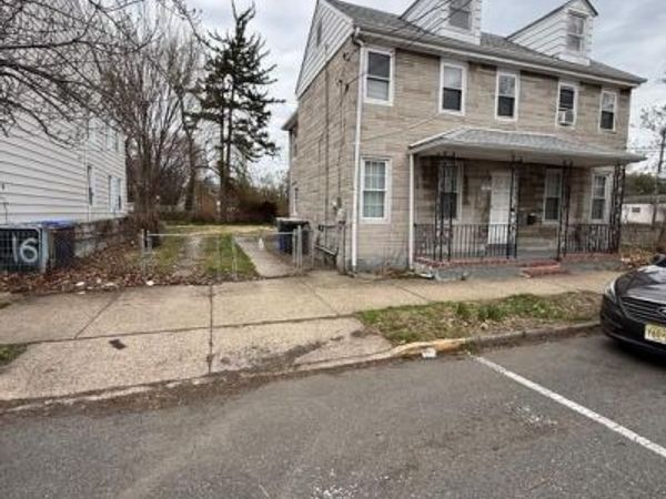 22 E FEDERAL STREET , BURLINGTON, NJ 08016