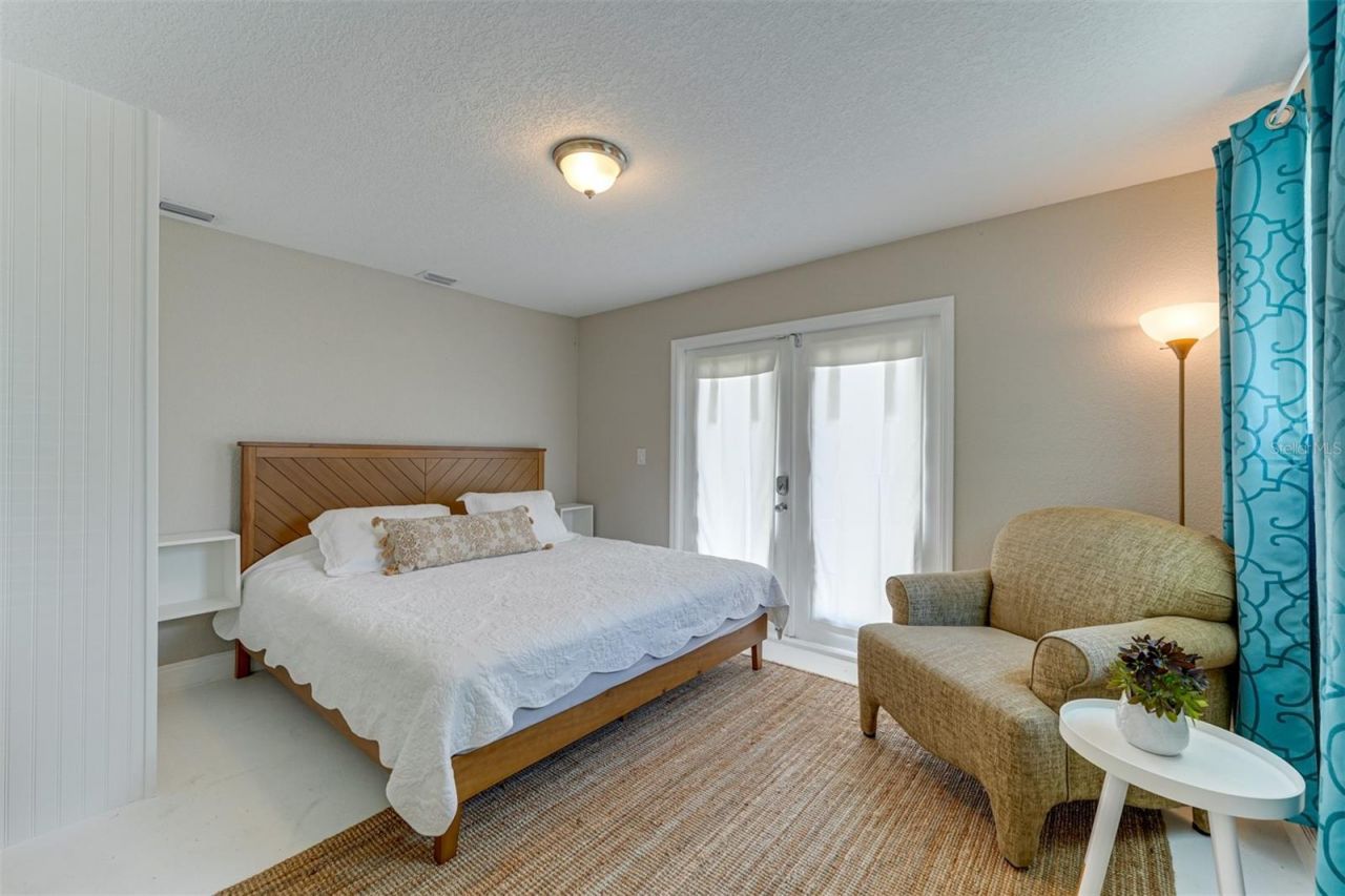 2363 Milford Circle , Sarasota, FL 34239 Photo