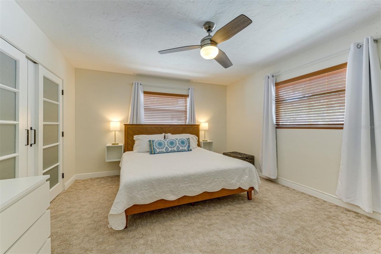 2363 Milford Circle , Sarasota, FL 34239 Photo