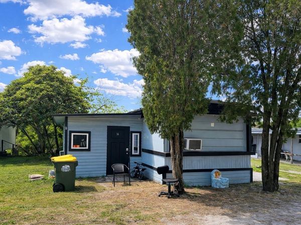 30 WAFFORD STREET , UMATILLA, FL 32784