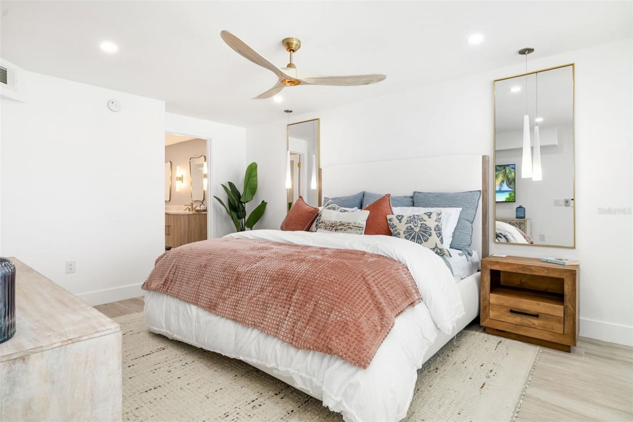 19 Whispering Sands Drive, Unit 302, Sarasota, FL 34242 Photo