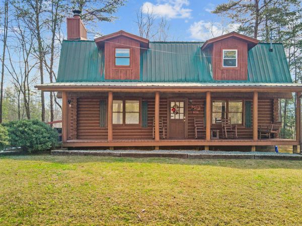 1736 Walker Tr, Sevierville, TN 37876