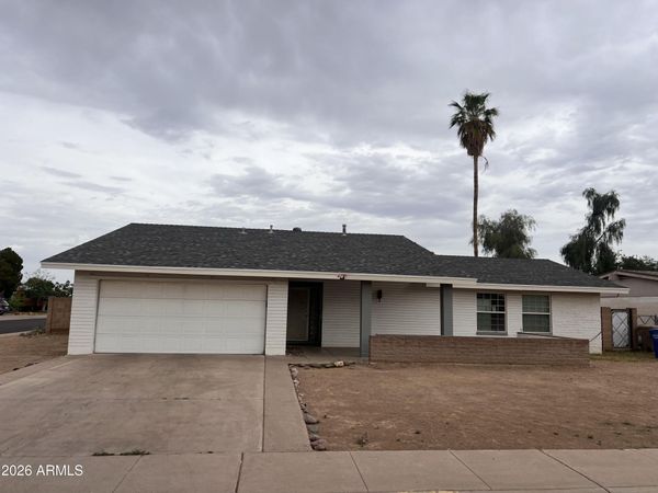 4148 W CARON Street, Phoenix, AZ 85051