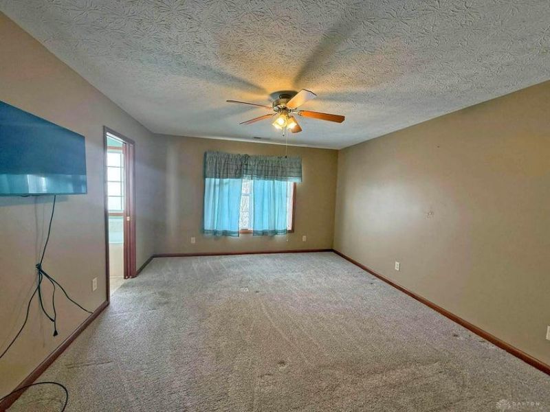 541 North Point, Troy, OH 45373 Photo 12