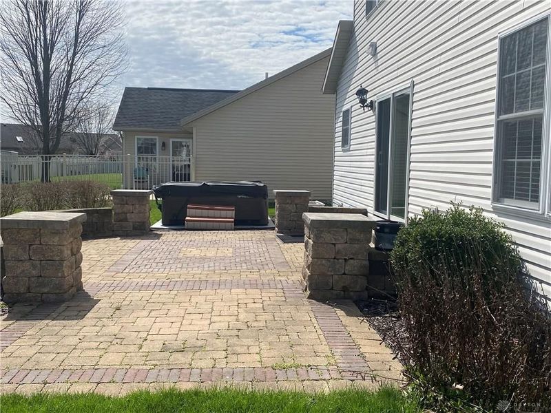 541 North Point, Troy, OH 45373 Photo 21