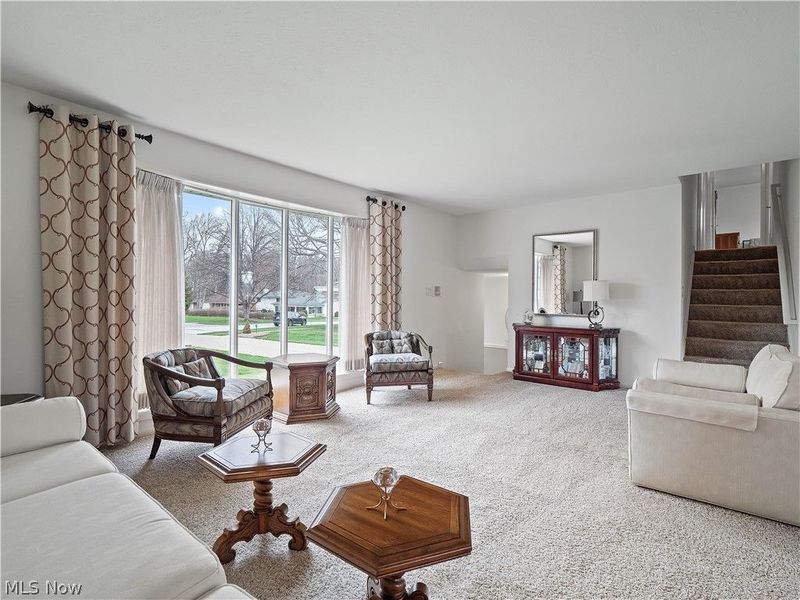 1044 Joy Oval, Seven Hills, OH 44131 Photo 18