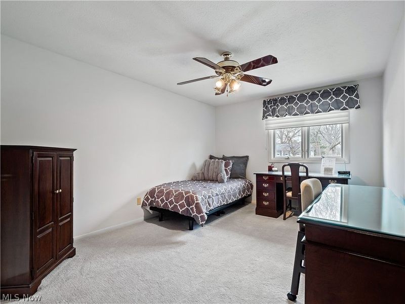 1044 Joy Oval, Seven Hills, OH 44131 Photo 28