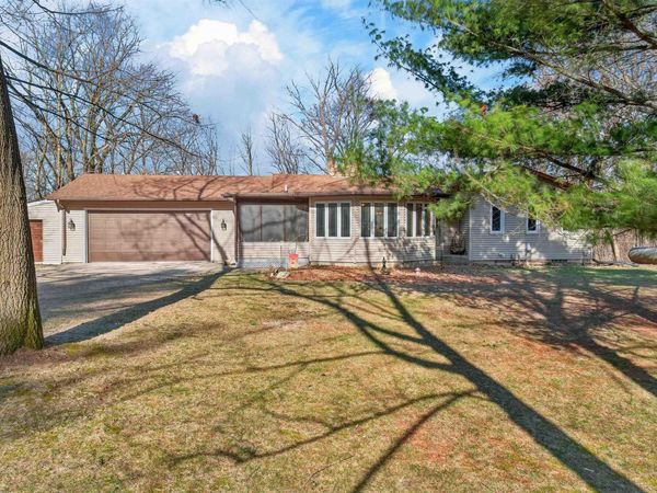 1809 250th, Denver, IA 50622