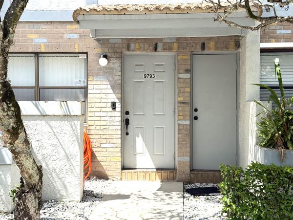 9793 Riverside Drive, Unit 59-4, Coral Springs, FL 33071