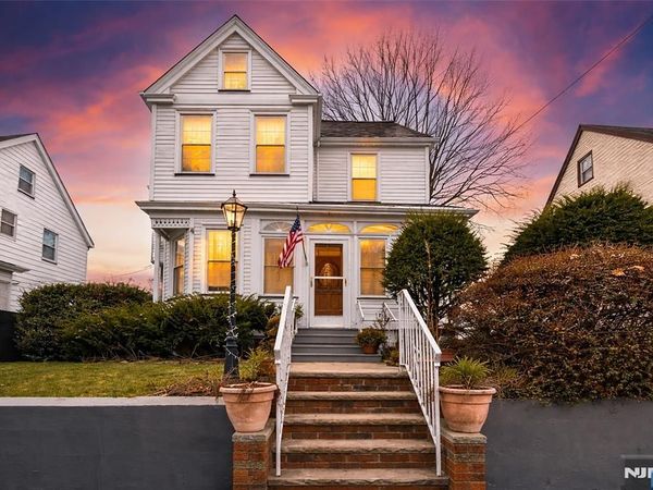 144 Stuyvesant Avenue, KEARNY, NJ 07032