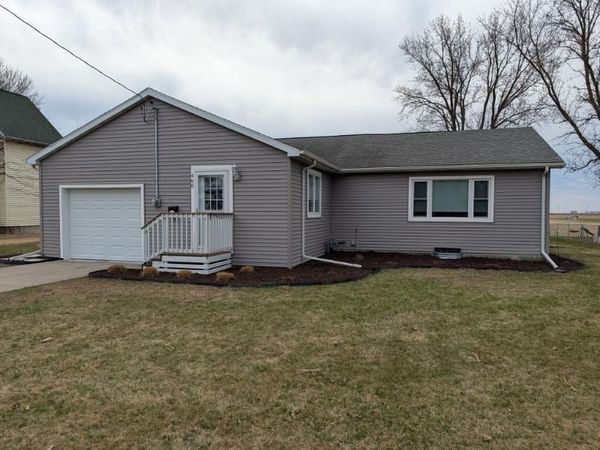 400 9th Street SW, Wells, MN 56097