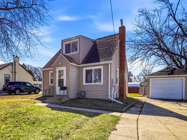 2002 3rd Avenue NE, Austin, MN 55912