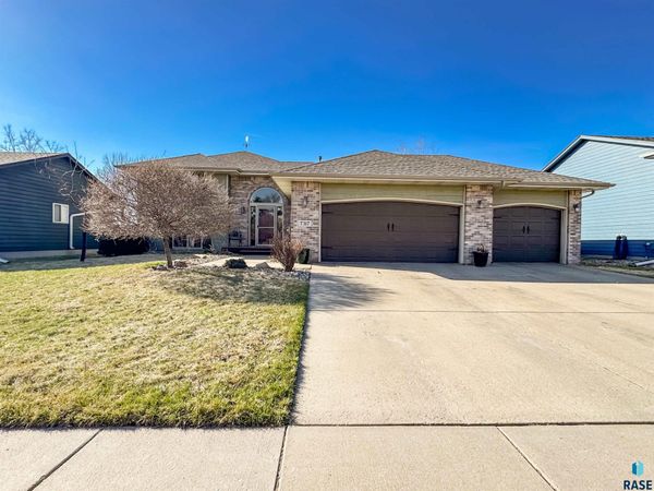 7317 W 66th St, Sioux Falls, SD 57106