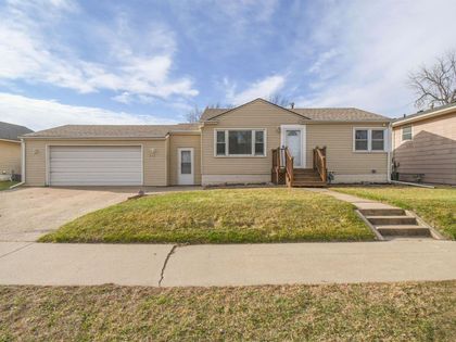 213 W 42nd St Sioux Falls, SD 57105