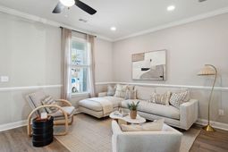 217 Harding Lane photo 4