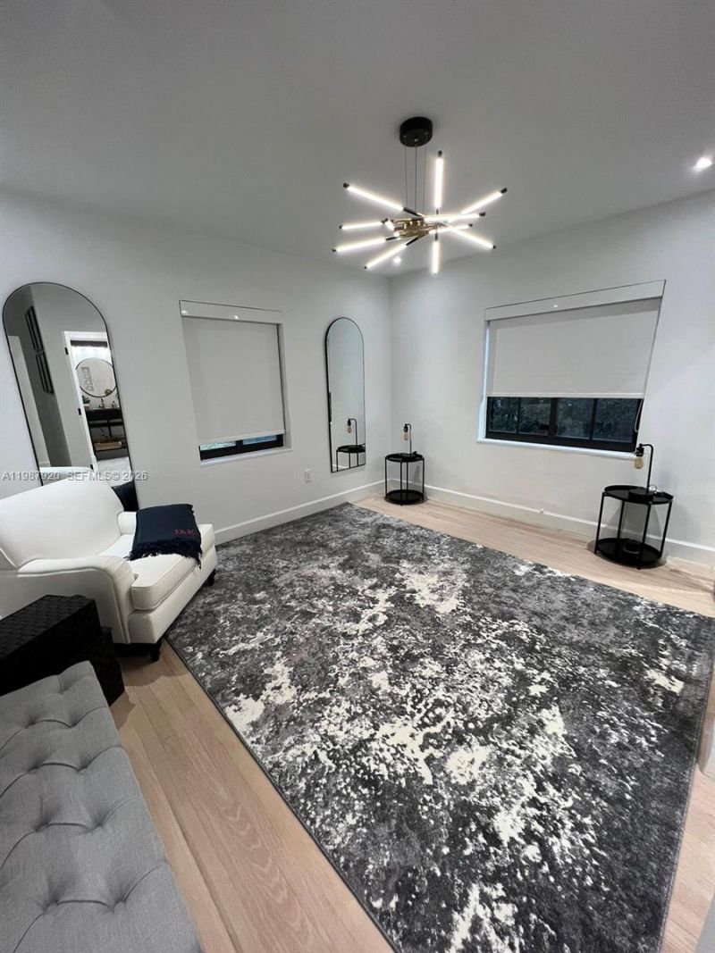 5173 Alton Rd, Miami Beach, FL 33140 Photo