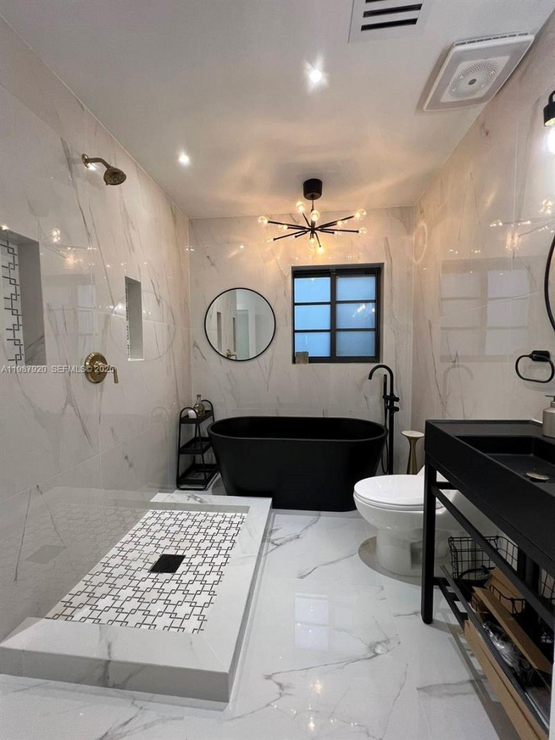 5173 Alton Rd, Miami Beach, FL 33140 Photo