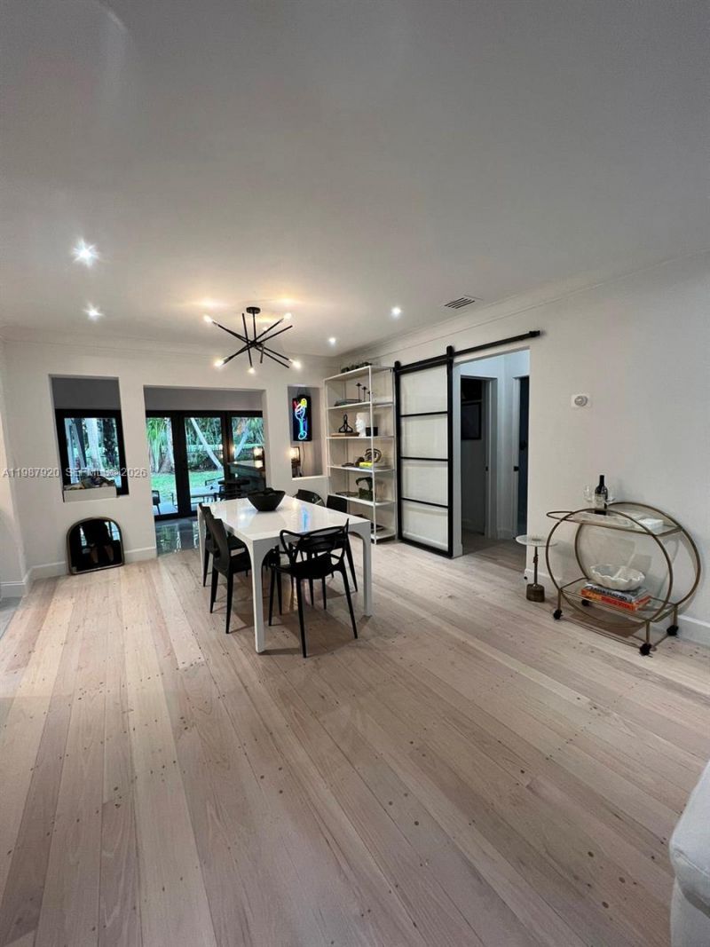 5173 Alton Rd, Miami Beach, FL 33140 Photo