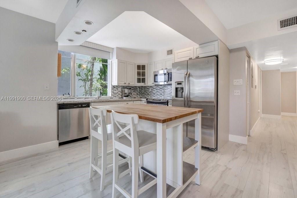 1532 Drexel Ave , Unit 202, Miami Beach, FL 33139 Photo