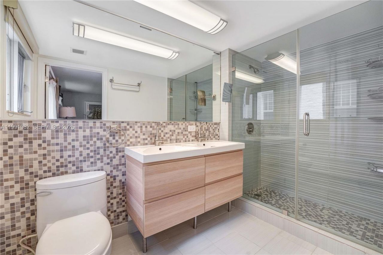 1532 Drexel Ave , Unit 202, Miami Beach, FL 33139 Photo