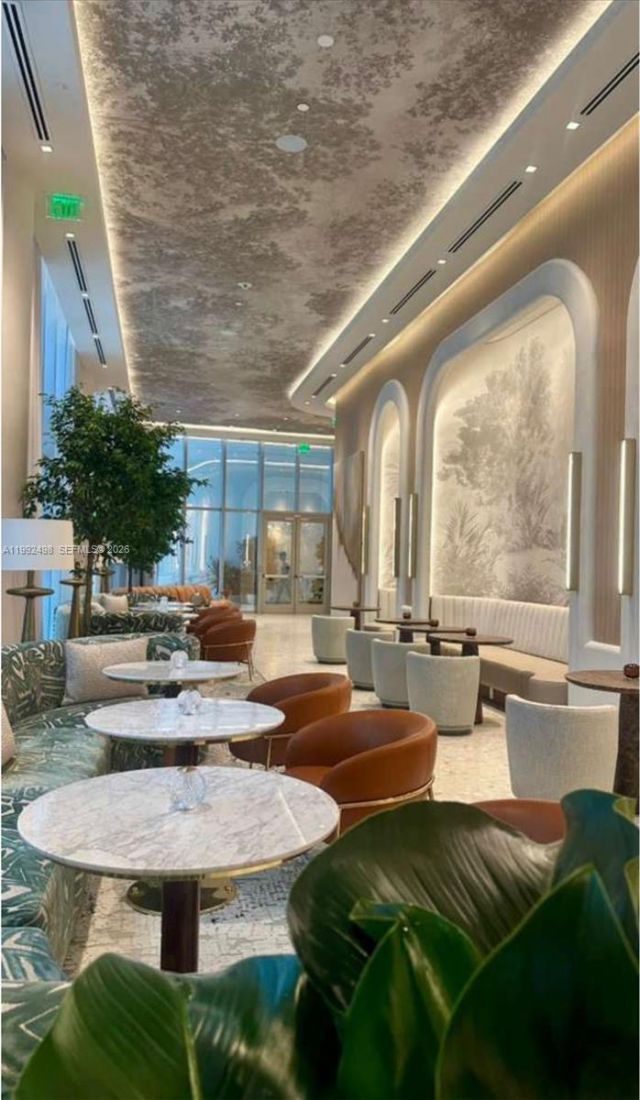 77 SE 5th St , Unit 2204, Miami, FL 33131 Photo