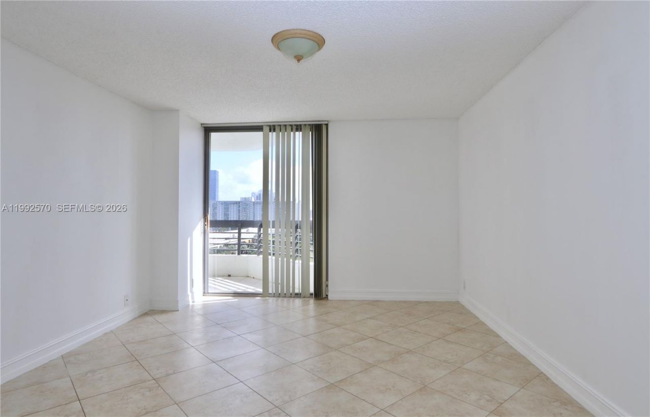 3500 Mystic Pointe Dr , Unit 1207, Aventura, FL 33180 Photo