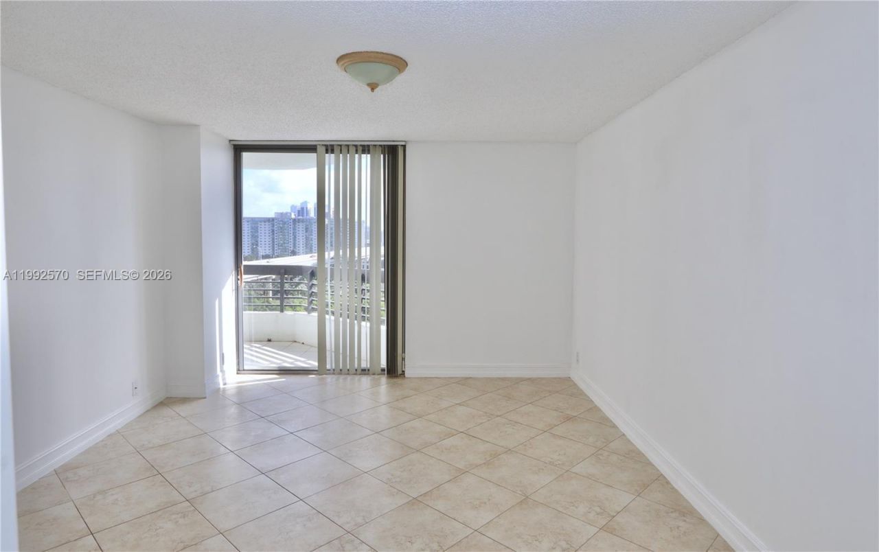 3500 Mystic Pointe Dr , Unit 1207, Aventura, FL 33180 Photo