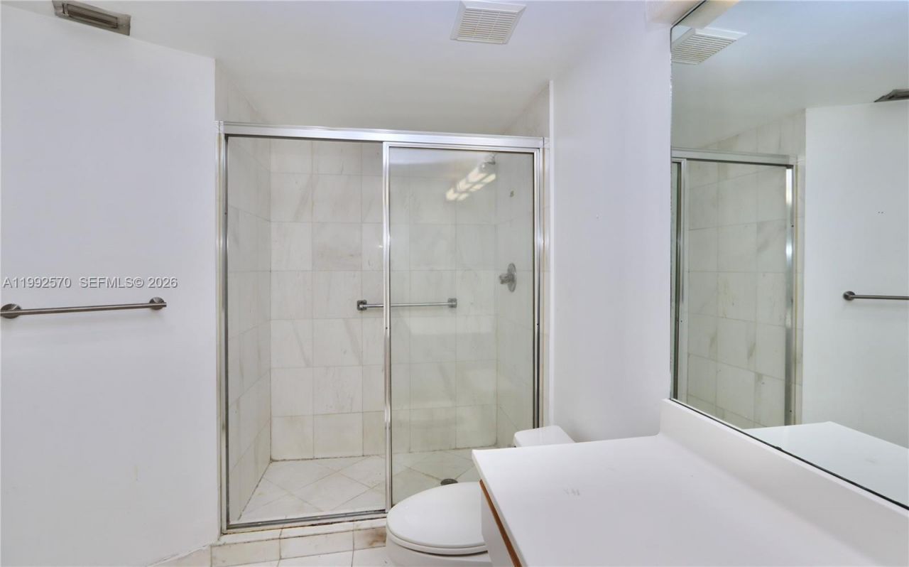 3500 Mystic Pointe Dr , Unit 1207, Aventura, FL 33180 Photo