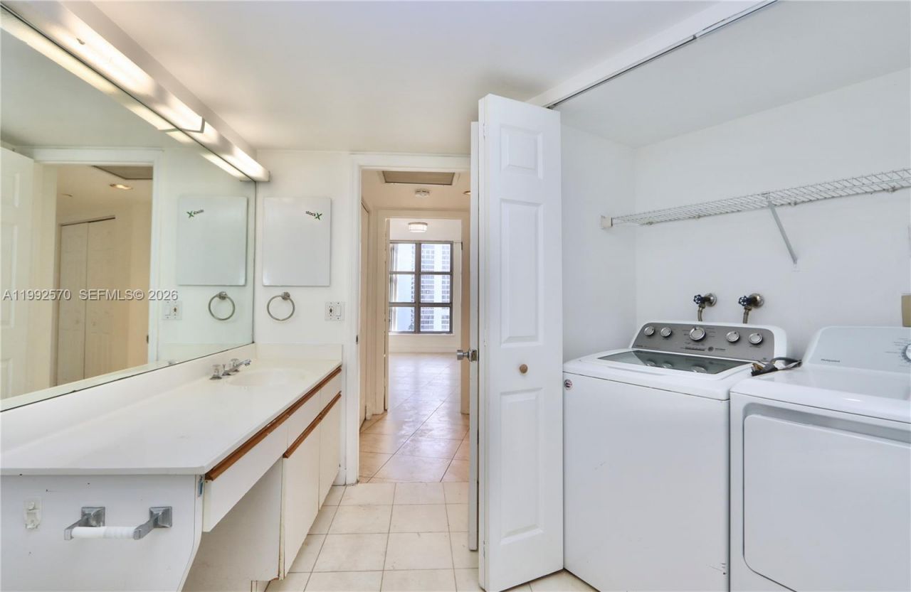 3500 Mystic Pointe Dr , Unit 1207, Aventura, FL 33180 Photo