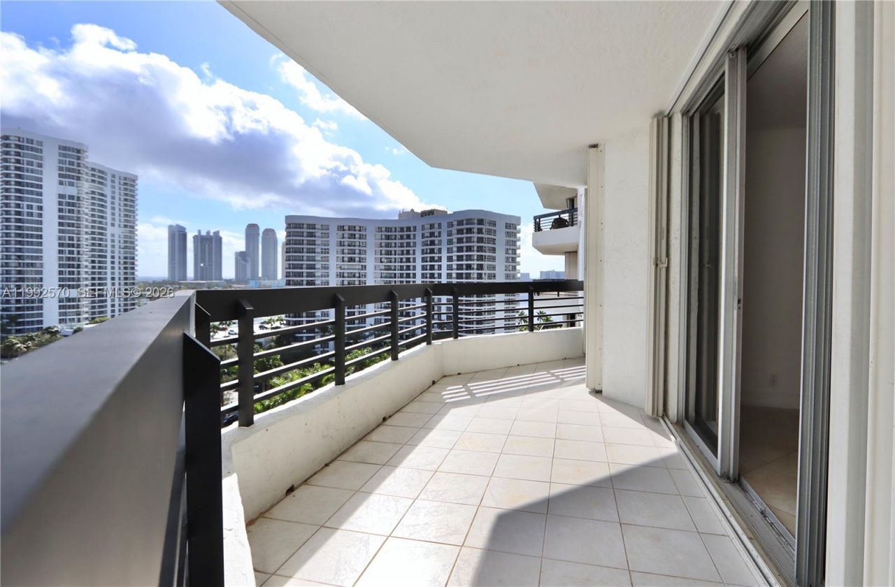 3500 Mystic Pointe Dr , Unit 1207, Aventura, FL 33180 Photo